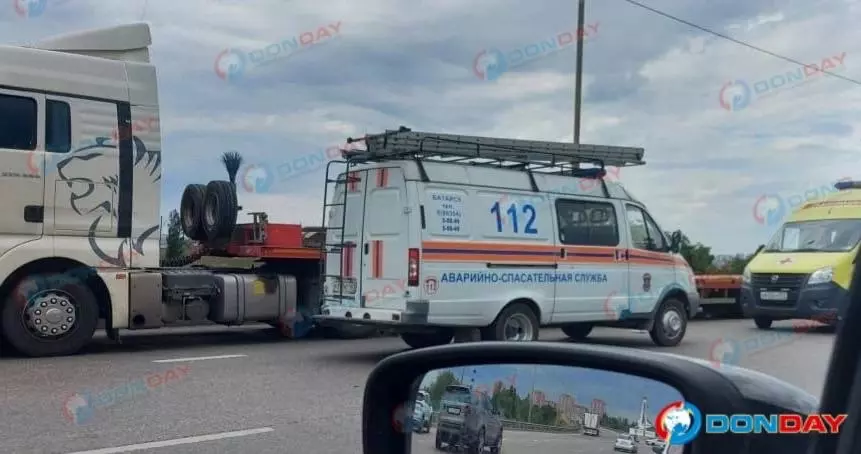 В ДТП на подъезде к Батайску пострадали три человека