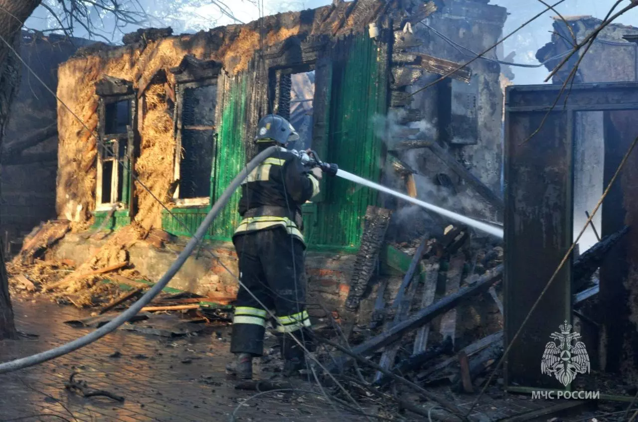 За минувшие сутки в Ростовской области произошло 8 техногенных пожаров