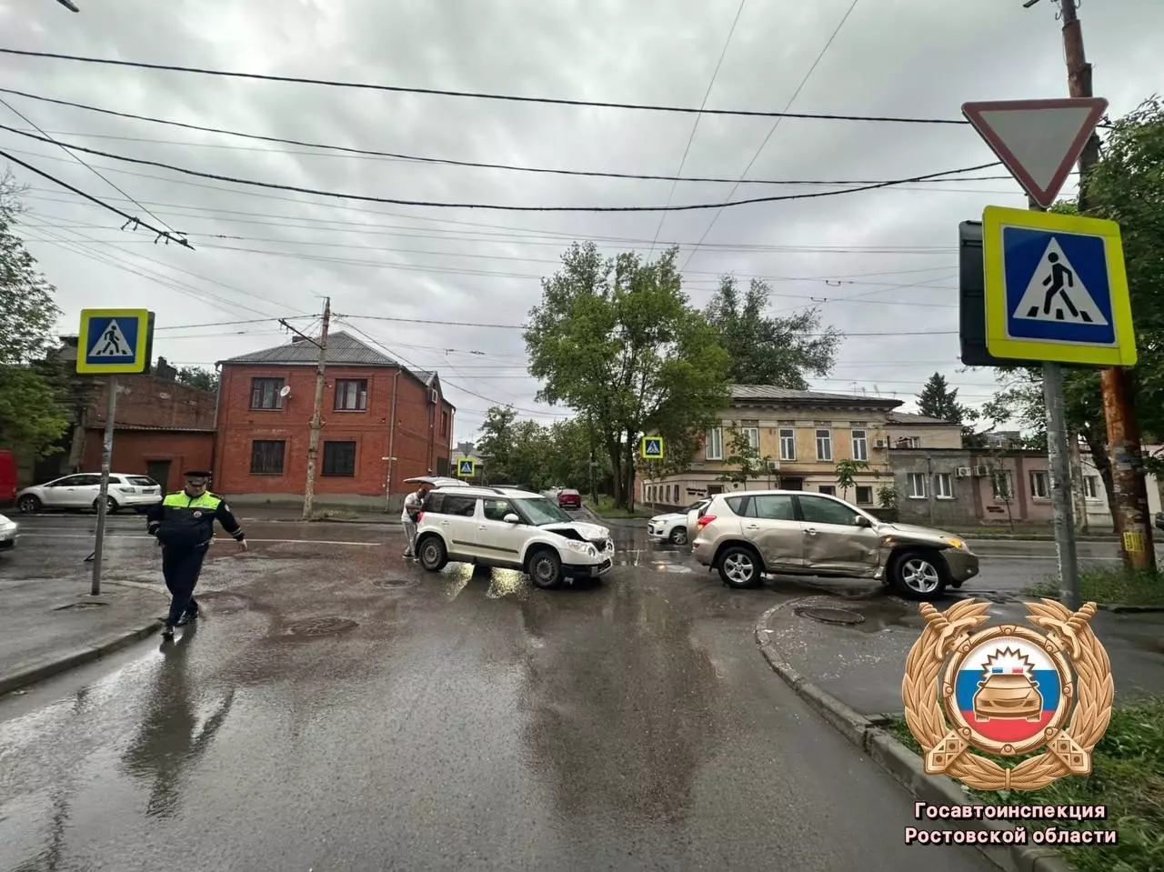 В Ростове в аварии пострадала 10-летняя девочка