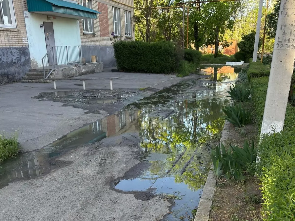 В Шахтах сотни горожан задыхаются из-за прорыва нечистот в районе ХБК