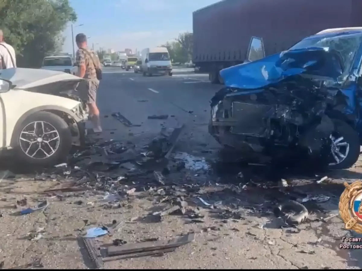 В Ростове в ДТП пострадали два автомобилиста