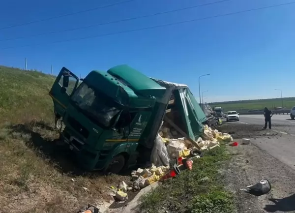 Водитель КамАЗа насмерть сбил трех дорожных работников в Ростовской области