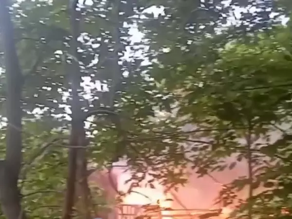 В Ростове на Сельмаше сгорела хозпостройка