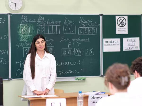 В Ростовской области больше 15 тысяч школьников пишут ЕГЭ по русскому языку