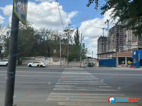 Ростовчане просят установить светофор на пешеходном переходе на Текучева