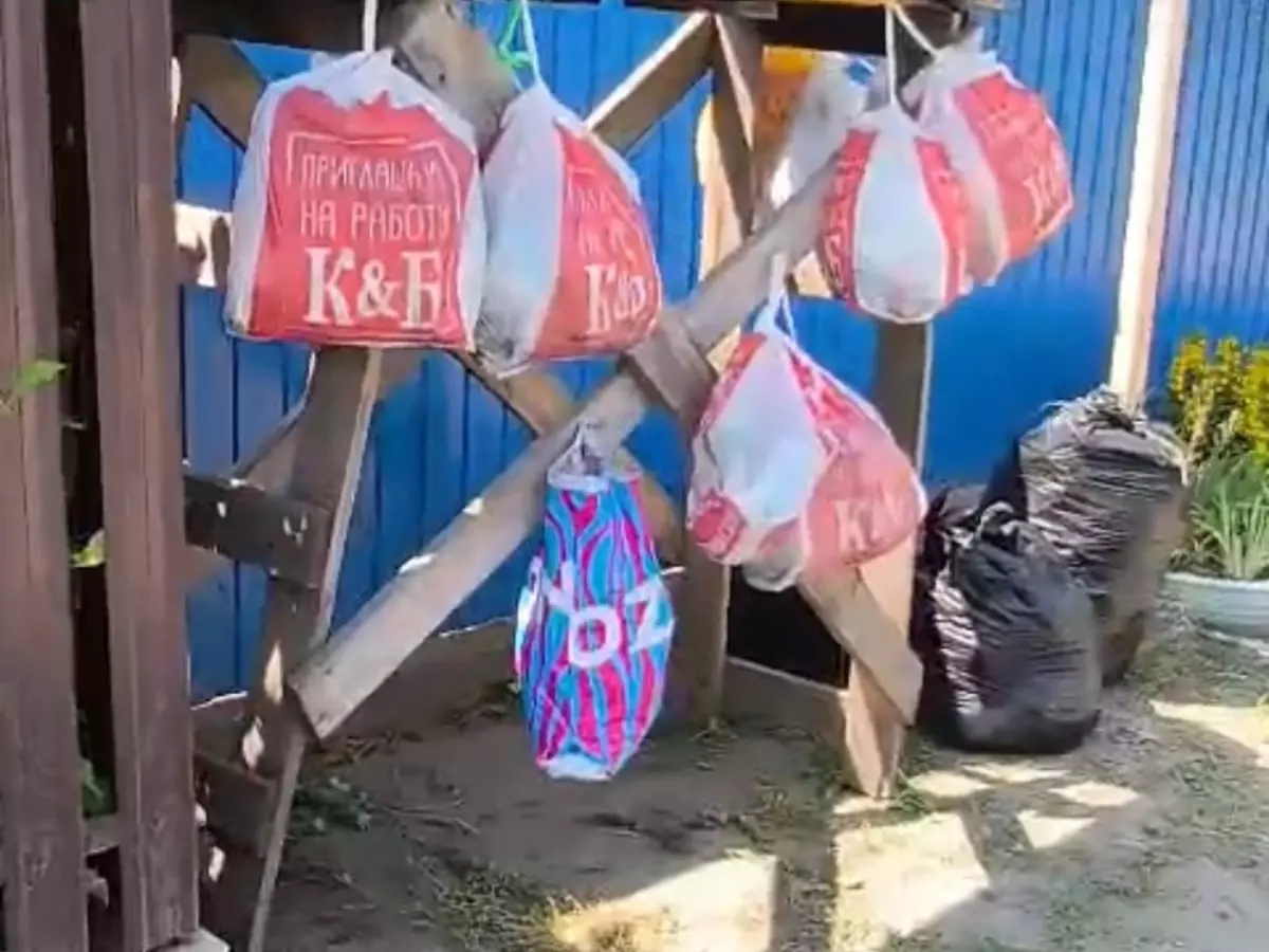 В Шахтах не вывозят мусор больше десяти дней подряд
