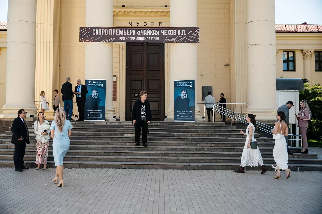 «1000 нет и одно да»: продюсер Жора Крыжовников снимает новый сериал для Wink.ru