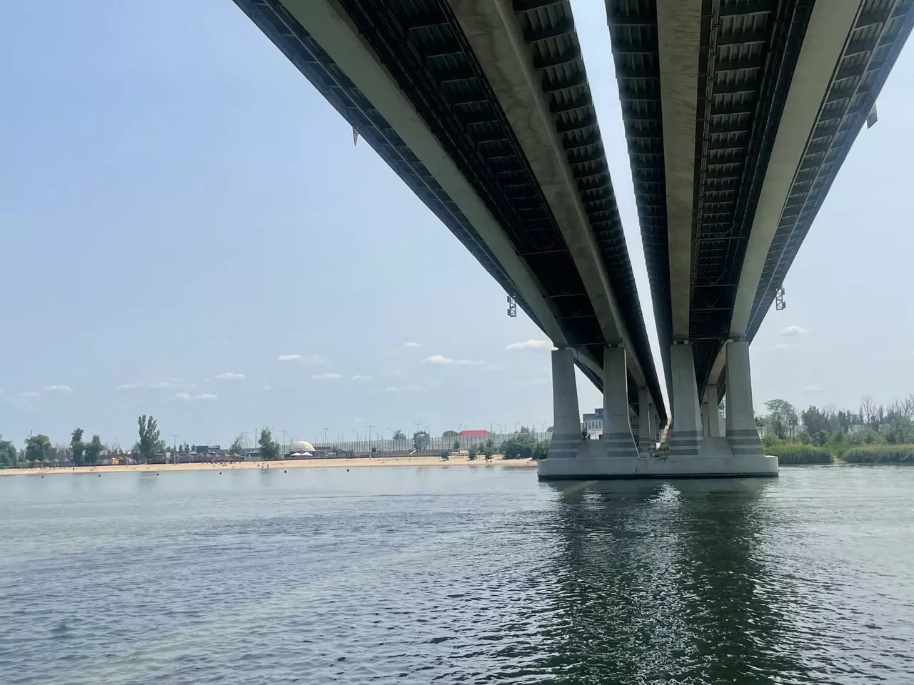 В Ростове из реки Дон спасли мужчину, который спрыгнул с моста