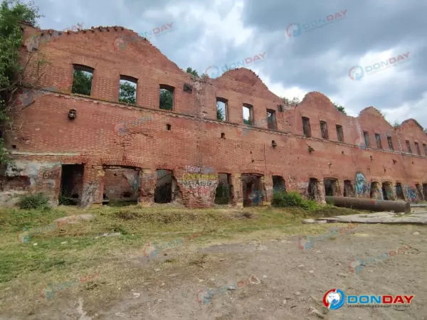 В Ростове не до конца смыли сажу после съемок фильма на Парамоновских складах