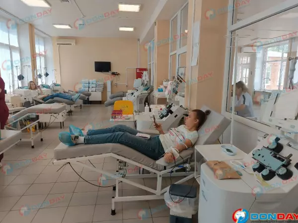 В Ростове 160 человек сдали кровь в День донора