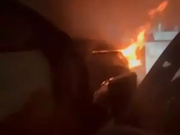 В Ростовской области ночью 18 июня сгорел автомобиль