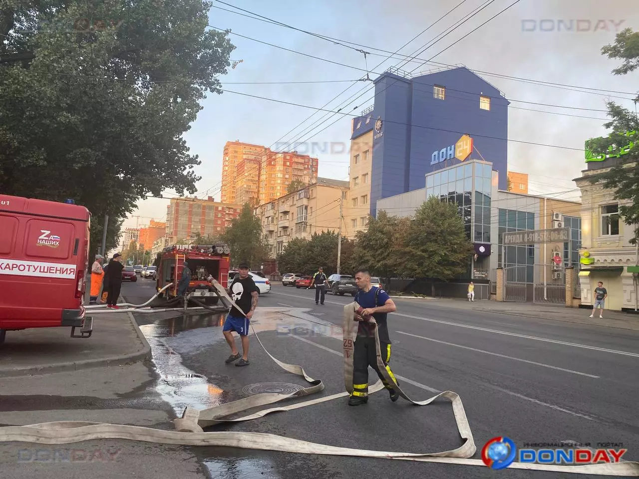 В Ростове улицу Красноармейскую перекрыли из-за пожара