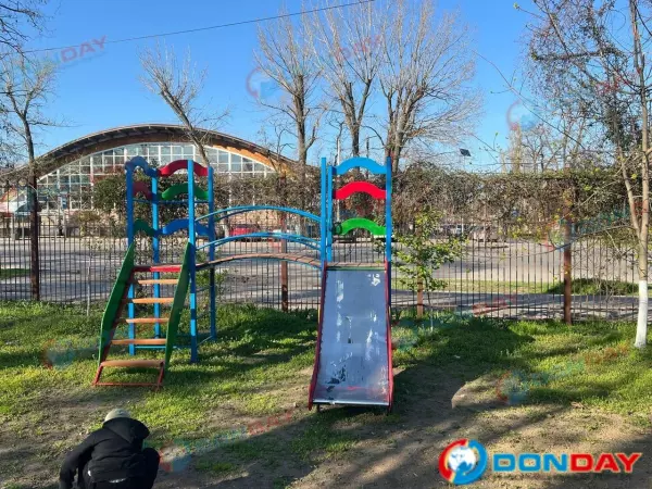 Фото к материалу: В детском саду Ростова дети изнывают от жары из-за отсутствия кондиционеров
