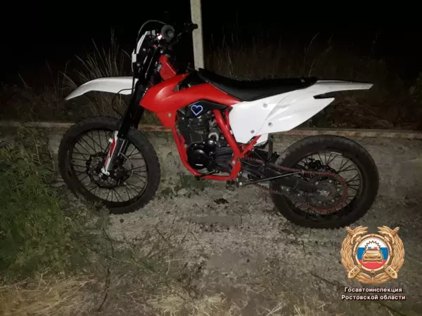 Фото к материалу: В Аксайском районе мотоциклист сбил 42-летнего мужчину