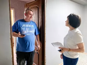 В Азове после атаки беспилотников шесть семей временно размещены в ПВР