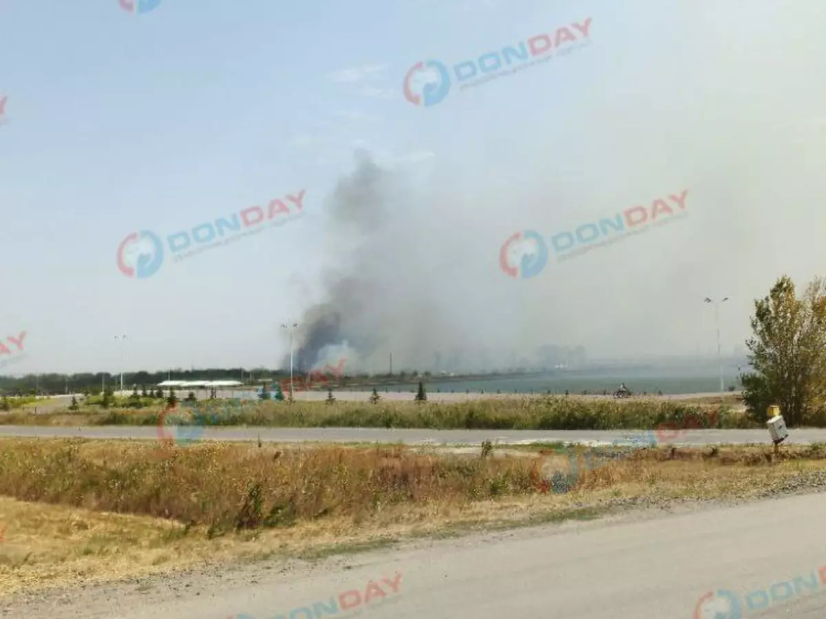Сразу три крупных пожара вспыхнули на Левом берегу Ростова