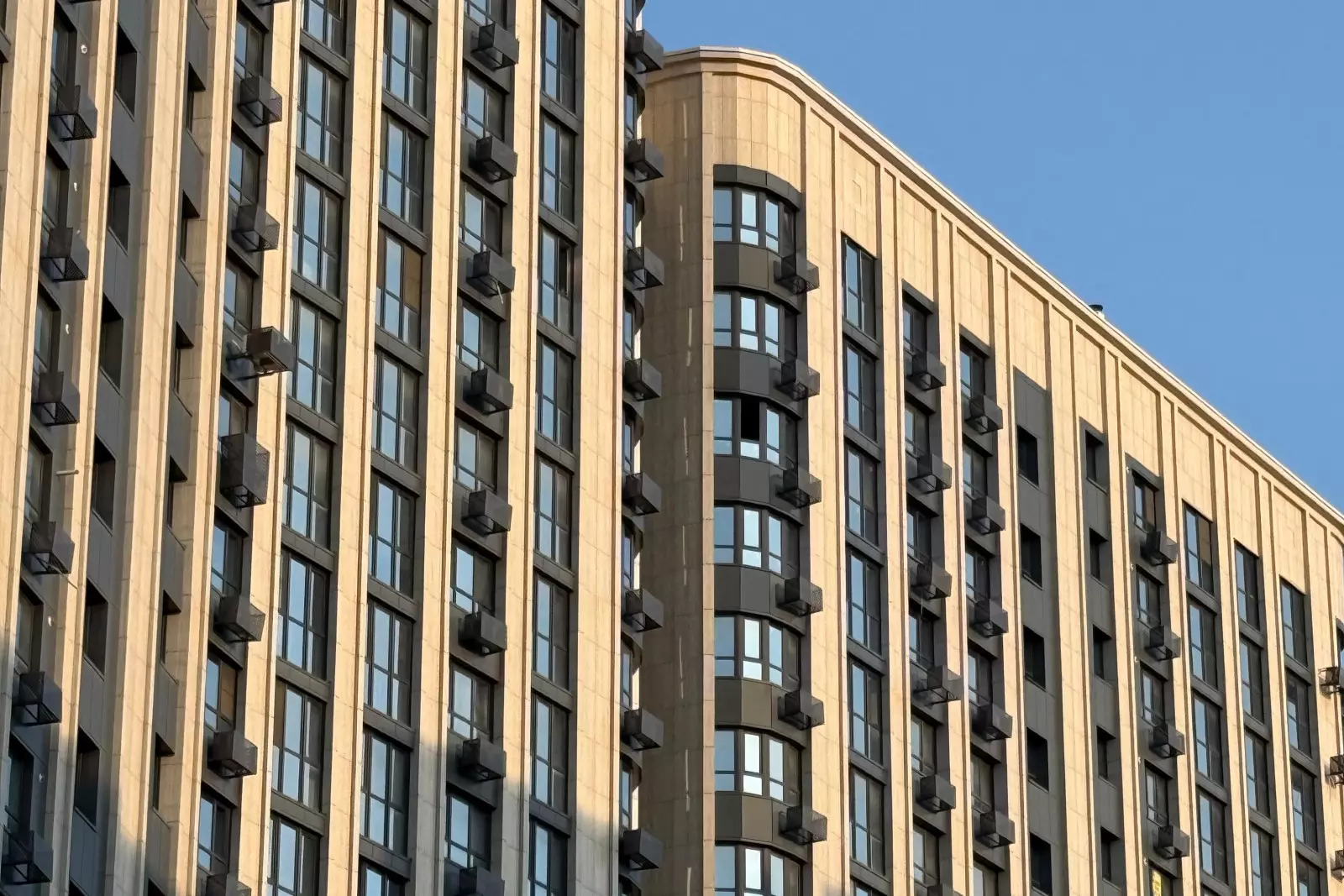 Дома на Левобережной в Ростове полностью восстановили после атаки БПЛА