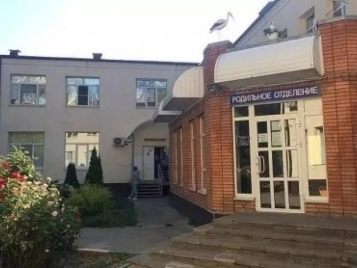Беременных женщин из Батайска отправляют рожать в перинатальный центр Ростова