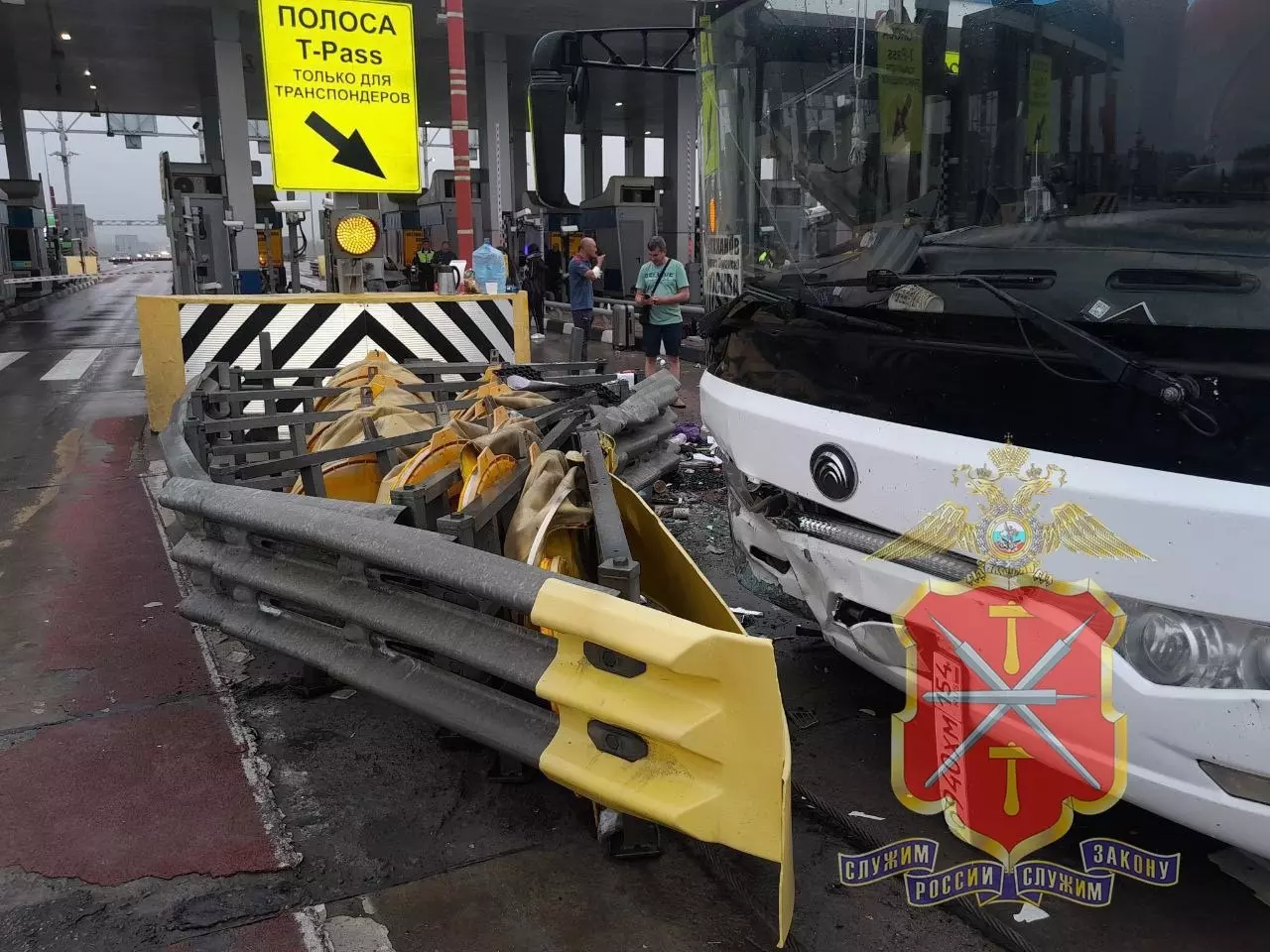 В ДТП с пассажирским автобусом на трассе М-4 Дон пострадали более 30 человек