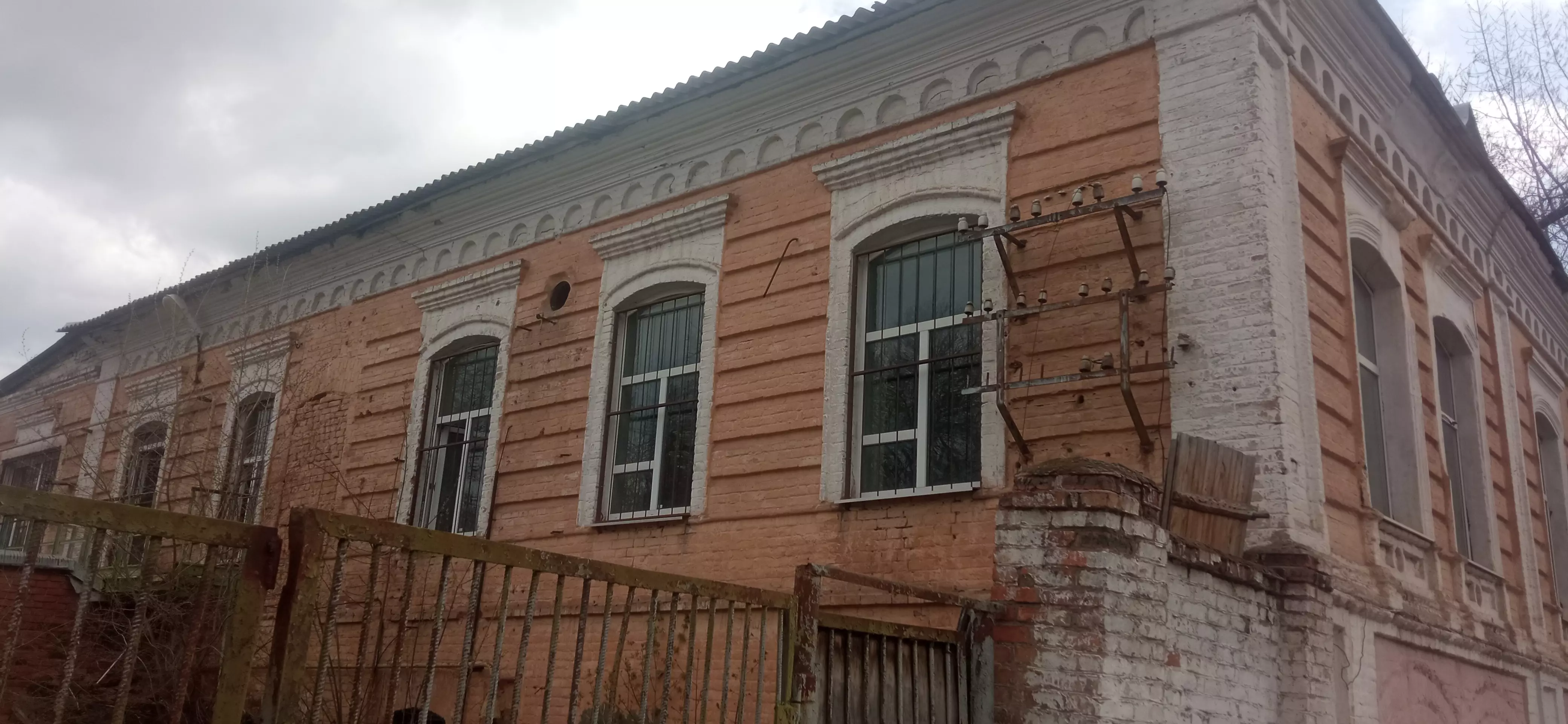 В Ростовской области на торги выставили право аренды здания окружного училища