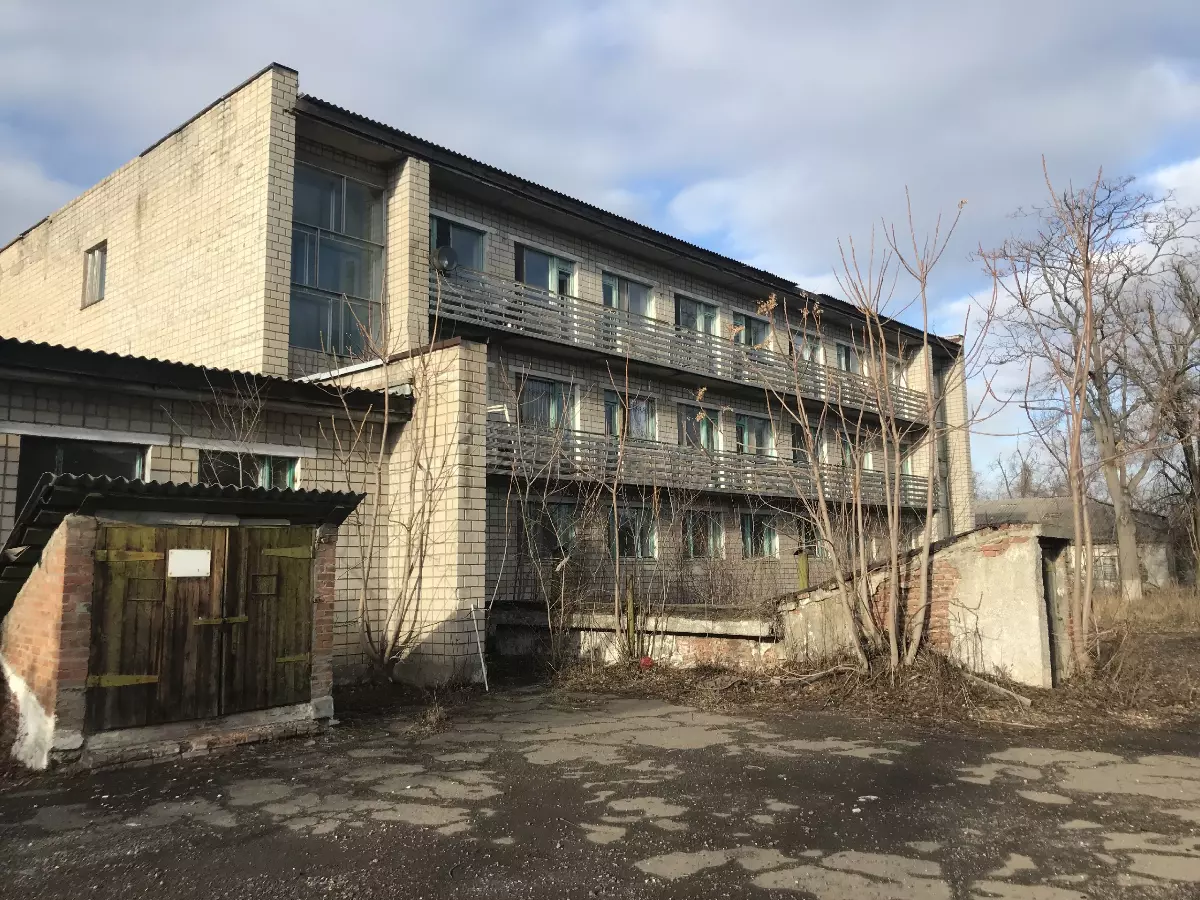 Здание бывшего профилактория в Красном Сулине выставили на торги за 18,7 млн