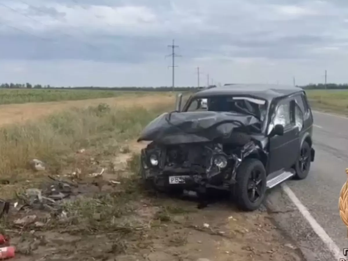 В Ростовской области на трассе погибли два человека и еще два пострадали