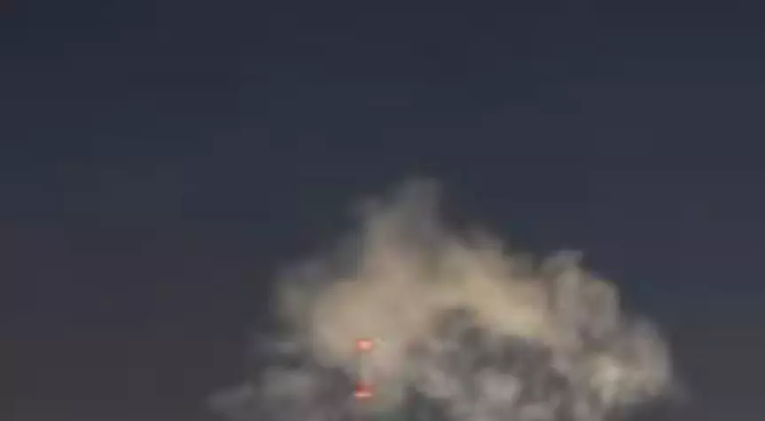 После взрыва в центре Ростова начался мощный пожар