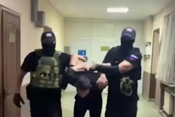В Ростовской области впервые задержали пособника мошенников из мессенджера Max
