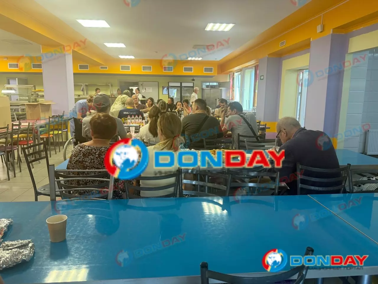 Для жителей пострадавших многоэтажек после атаки БПЛА в Ростове организовали питание