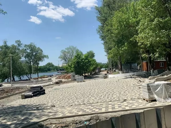 Фото к материалу: В Ростове создали рабочую группу по благоустройству парка «Дружба»