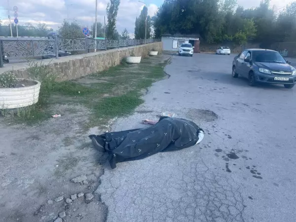 Фото к материалу: В Красном Сулине на автостанции умер 60-летний мужчина
