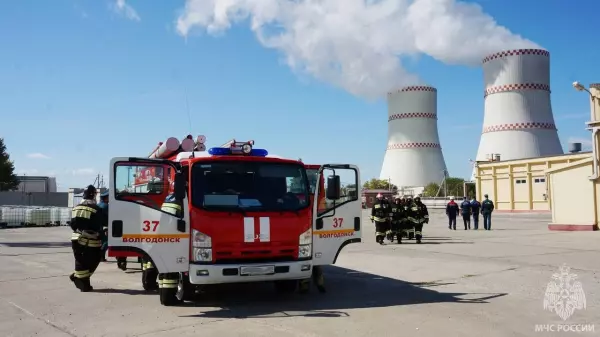 Фото к материалу: Роспотребнадзор в третий раз проверил воздух из-за пожара на предприятии в Новошахтинске