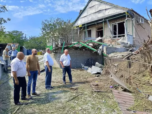 Фото к материалу: Появились фото последствий ночной атаки беспилотников в Ростовской области