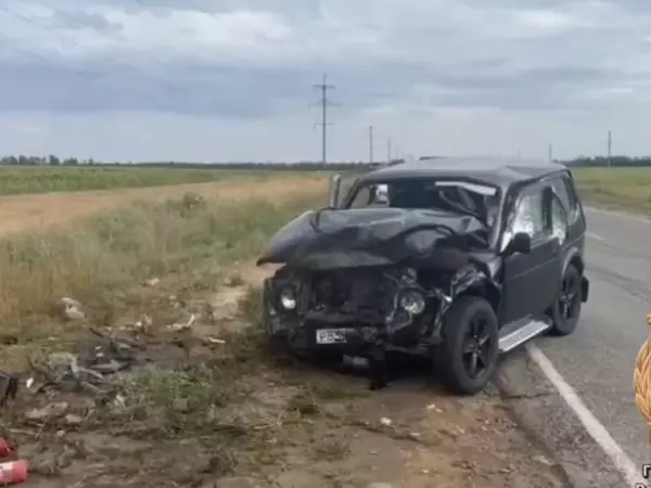 Фото к материалу: В Ростовской области на трассе погибли два человека и еще два пострадали