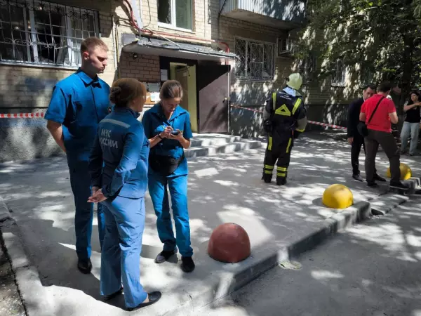 Фото к материалу: Для пострадавших при атаке БПЛА в центре Ростова развернули второй пункт приема заявлений