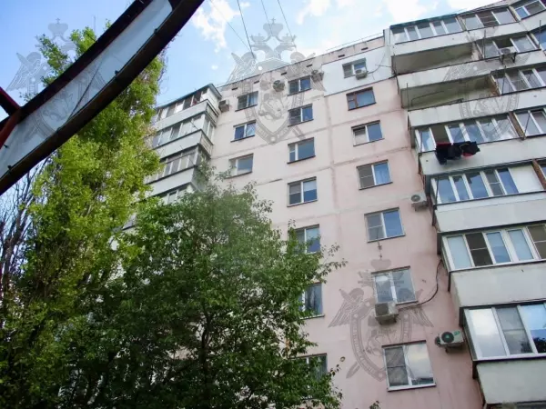 Фото к материалу: В Ростовской области пятилетний мальчик выпал из окна квартиры на восьмом этаже