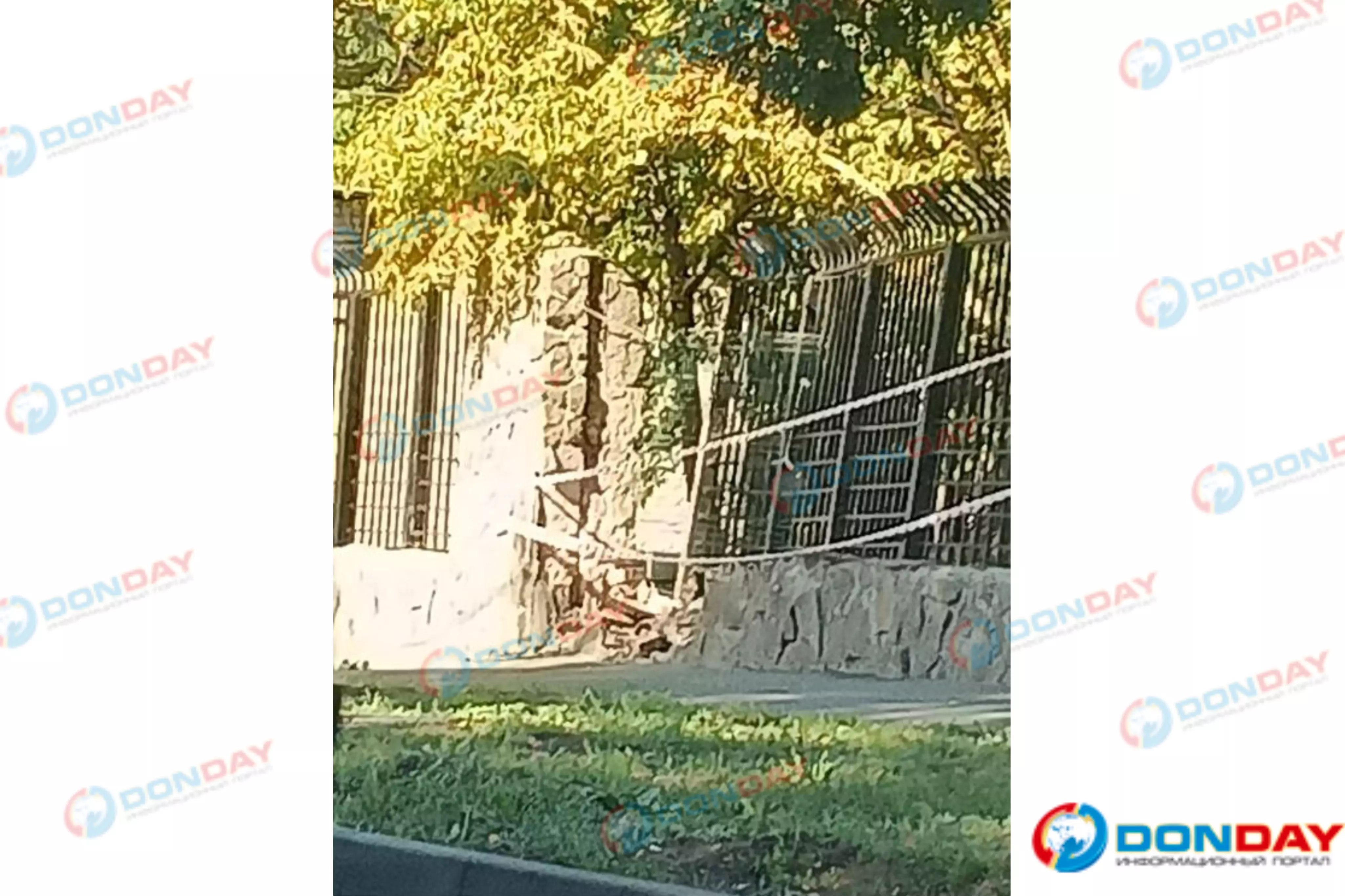 В Ростове неизвестный протаранил забор зоопарка