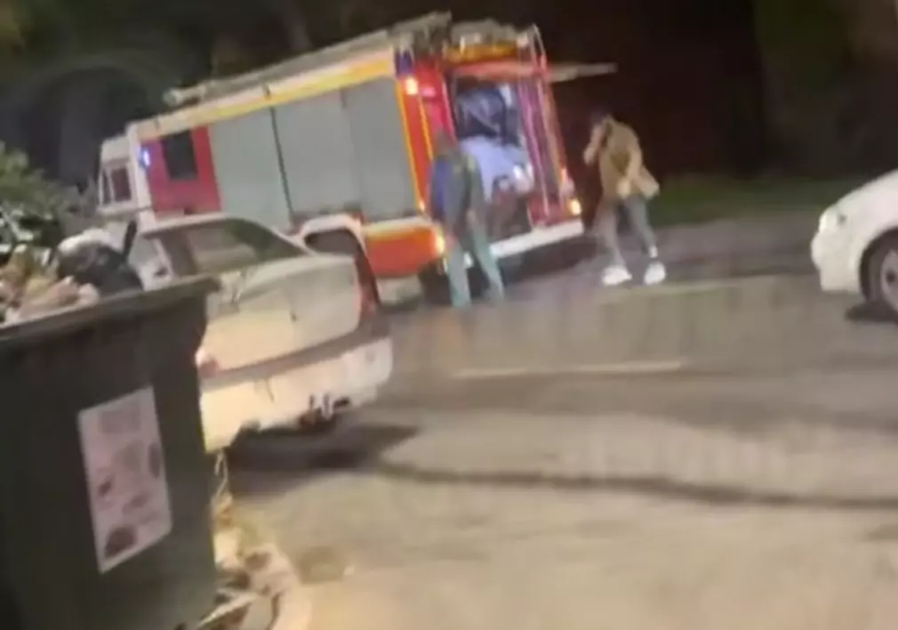 В Ростове на Лесопарковой сгорела хозпостройка
