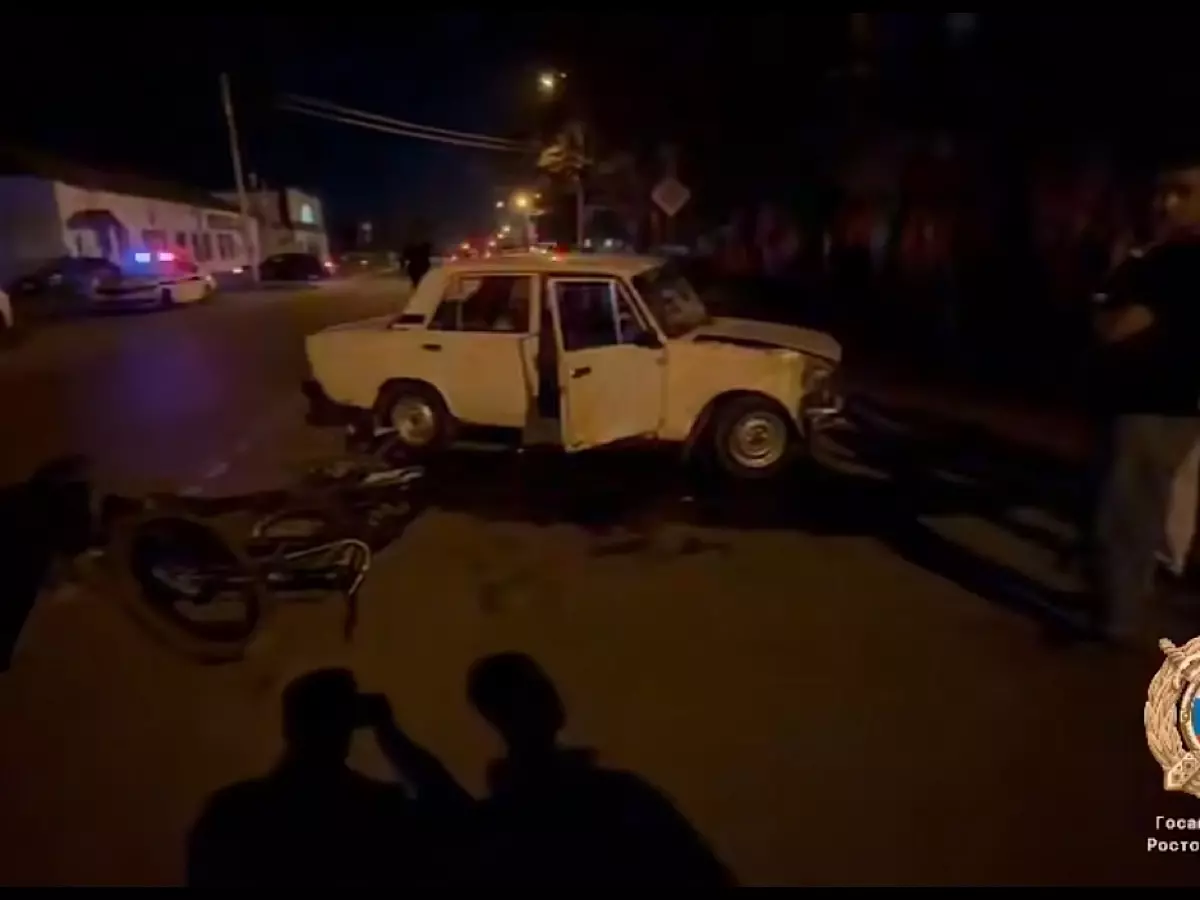 В Новошахтинске в ДТП с «ВАЗом» пострадали двое несовершеннолетних на питбайке
