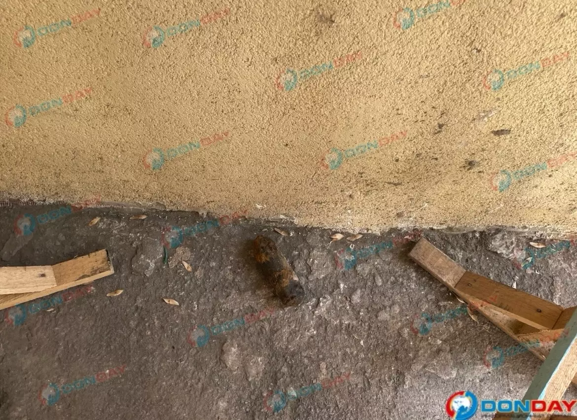 В историческом центре Ростова во дворе жилого дома нашли снаряд