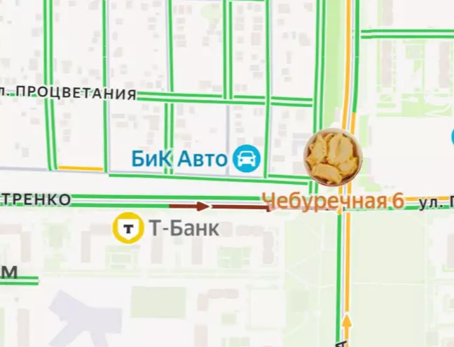 Люди столпились над мальчиком: в Суворовском ребенок попал в жесткое ДТП
