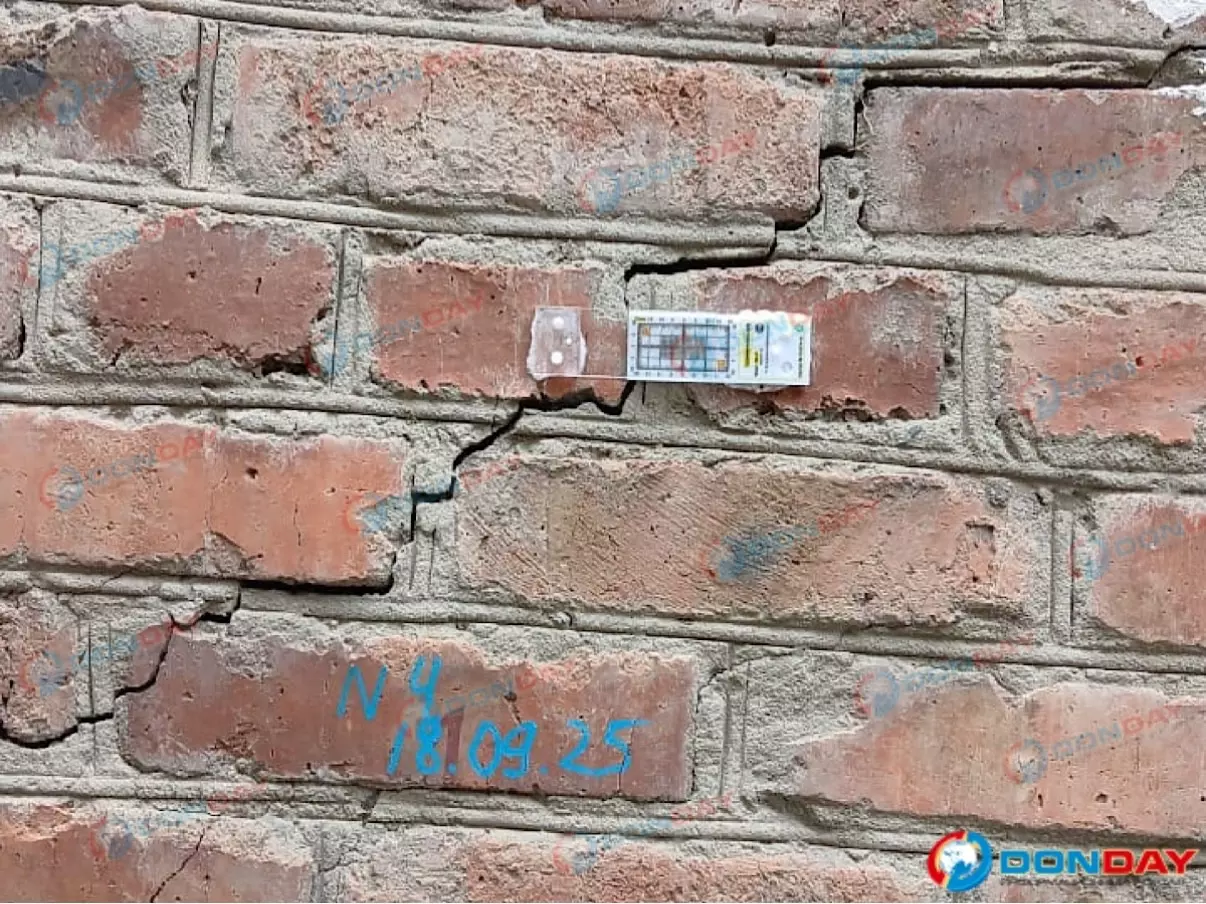 В Ростове в аварийном доме на Щаденко установили маячки