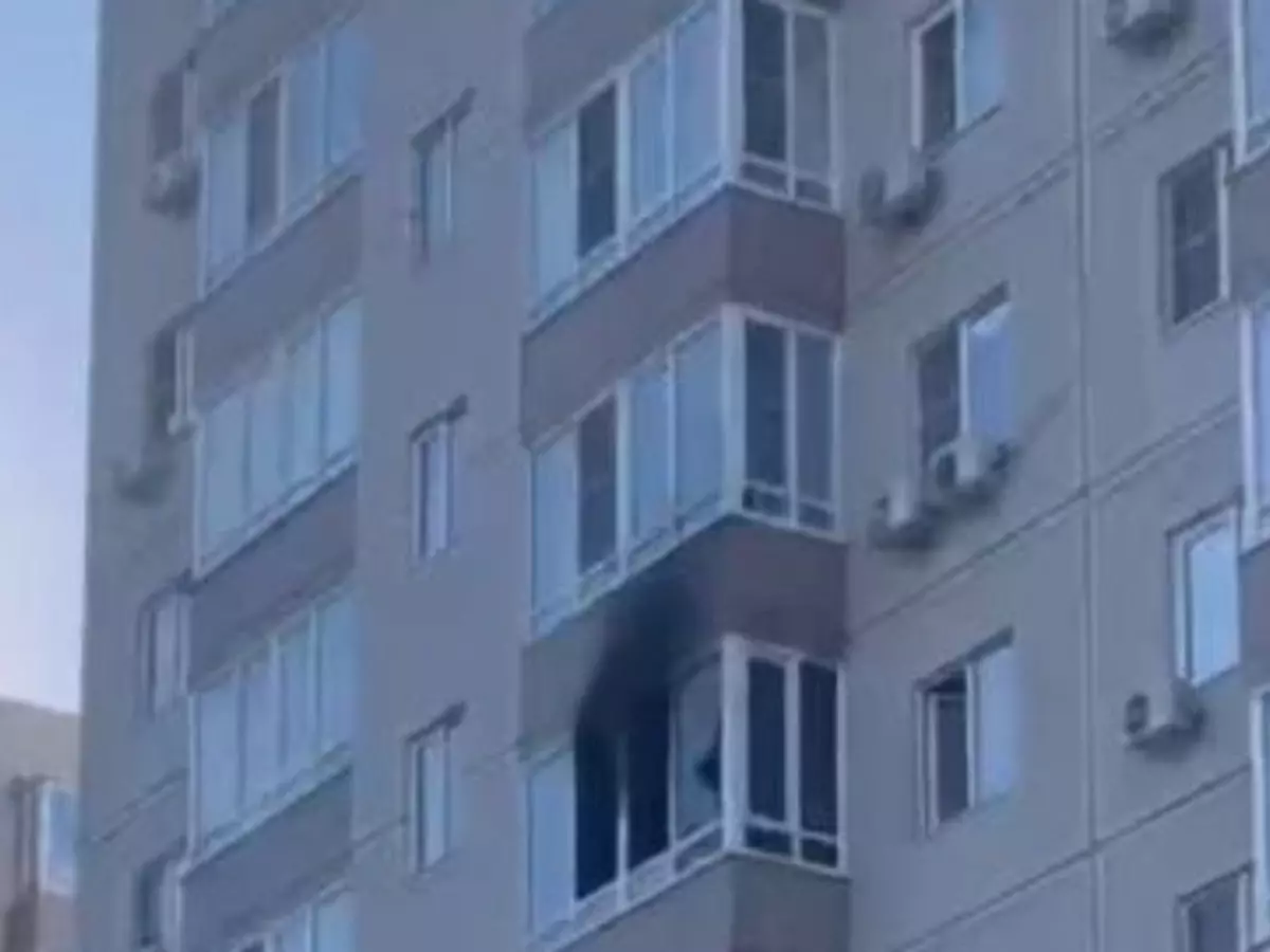 В Ростове сгорел балкон в многоэтажке на Еременко
