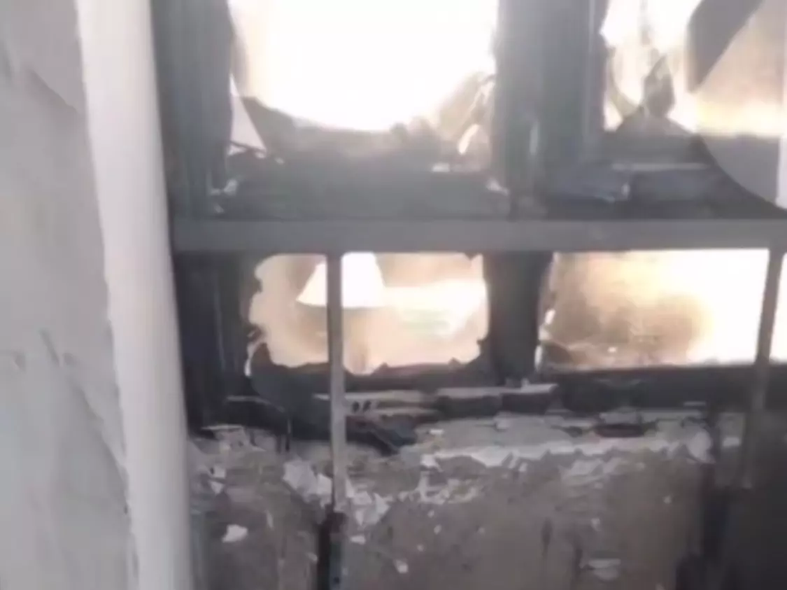 Брошенный сверху окурок мог стать причиной пожара на балконе в ростовской квартире