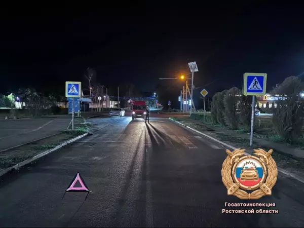 Фото к материалу: Под Ростовом 14-летняя девочка едва не погибла под колесами легковушки