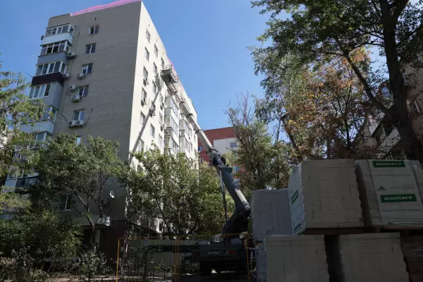 Фото к материалу: Выплаты получили 432 жителя домов, пострадавших от атак БПЛА в Ростове