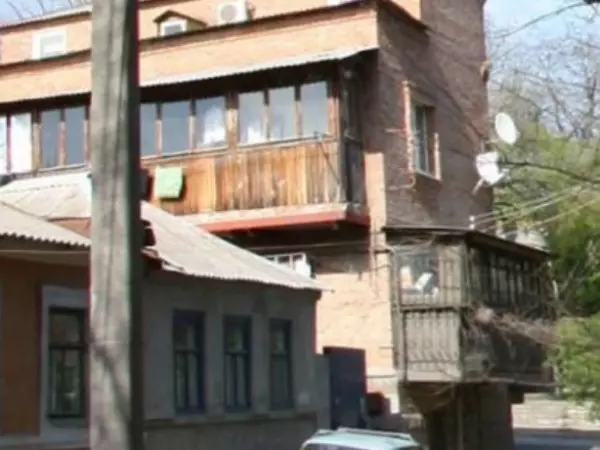 Фото к материалу: В Ростове снесут многоквартирный дом на Филимоновской