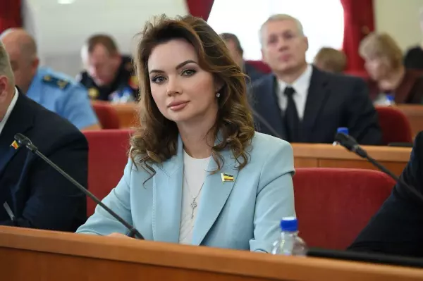 Фото к материалу: Лидию Новосельцеву избрали председателем Гордумы Ростова