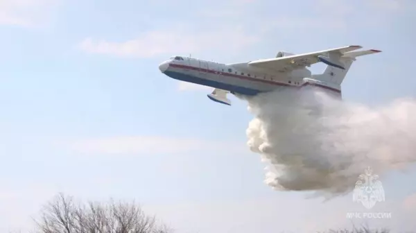 Фото к материалу: В Ростовской за сутки потушили 16 пожаров