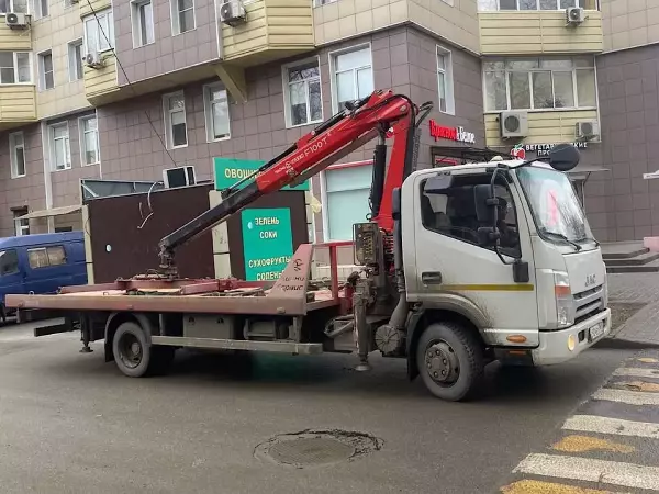 Фото к материалу: В Ростове будут эвакуировать автомобили со снятыми или скрытыми госномерами 